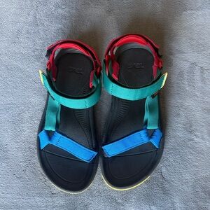 Teva Hurricane XLT2 Multicolor Sandal
Size: 7
Velcro straps